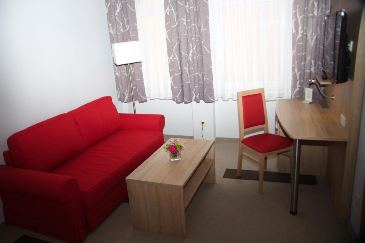 Stichwehs Hotel Am Bahnhof 엘제 외부 사진