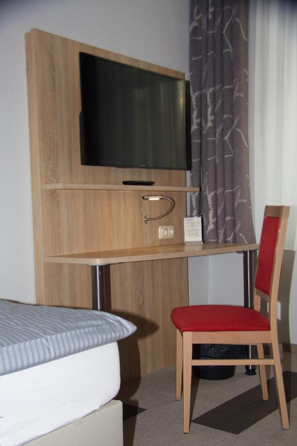 Stichwehs Hotel Am Bahnhof 엘제 외부 사진