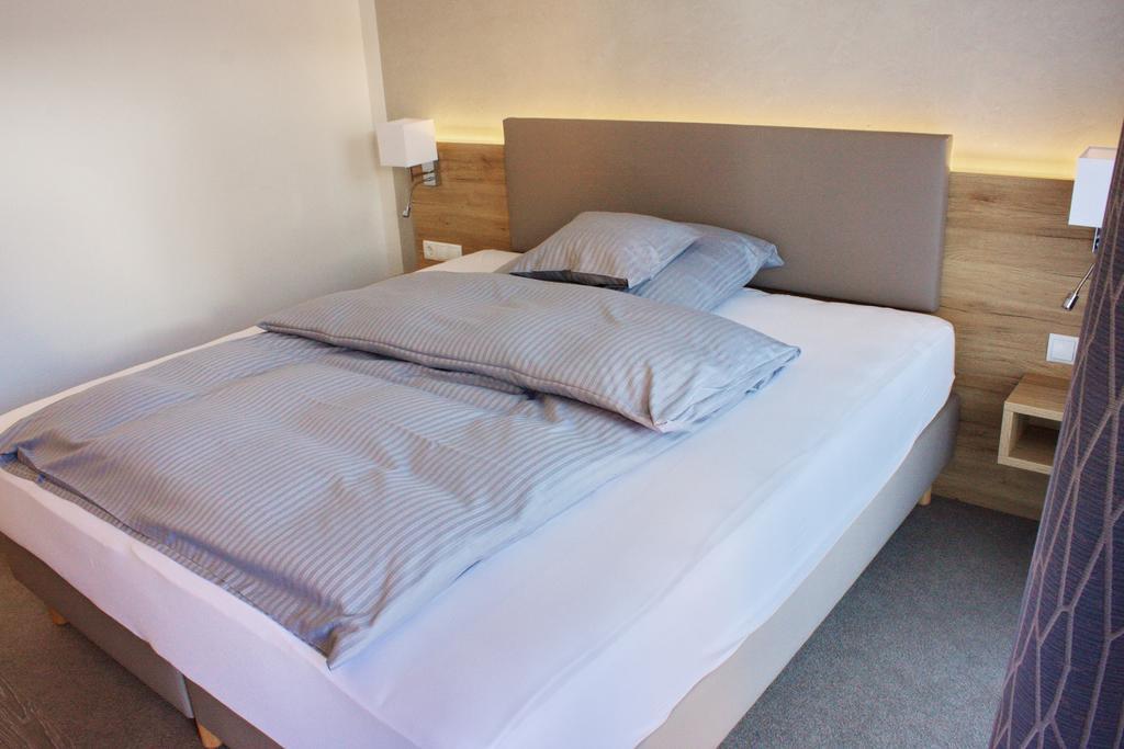 Stichwehs Hotel Am Bahnhof 엘제 외부 사진